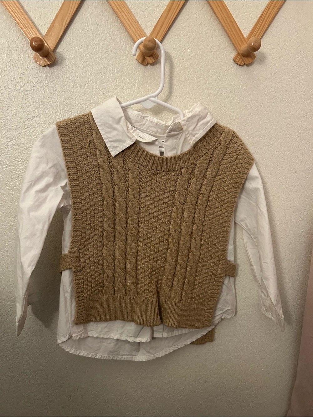 Zara Tan Cable-Knit Vest with White Collar Detail